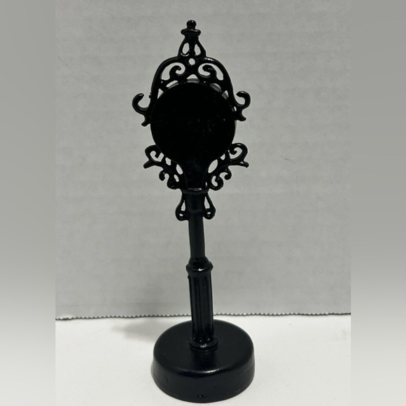 Vtg Lefton COLONIAL VILLAGE Cast Metal Victorian Clock W/Original Box - Picture 2 of 3